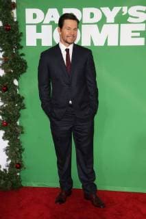 WESTWOOD CA NOVEMBER 5 Mark Wahlberg at the premiere of Daddy s Home 2 at the Regency Village Theater in Westwood California on November 5 2017 Copyright: xFayexSadoux