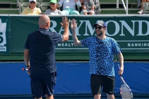 DELRAY BEACH FL NOVEMBER 05 Jared McGraw participates in the 28th Annual Chris Evert Raymond James Pro Celebrity Tennis Classic at Delray Beach Tennis Center on November 5 2017 in Delray Beach Florida People Jared McGraw Transmission Ref MNC20 Copyright: xHoo-Me.comx xMediaPunchx