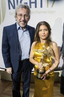 CAN Dündar and Ensaf Haidar at the VDZ Publishers Night 2017 in the Telekom Representation Berlin 06 11 2017 Foto:xK.xWernerx xFuturexImage