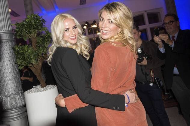 Sarah Knappik and Annika Gassner at the VDZ Publishers Night 2017 in the Telekom Representation Berlin 06 11 2017 Foto:xK.xWernerx xFuturexImage
