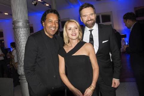 Cherno Jobatey Astrid Frohloff and Ingo Nommsen at the VDZ Publishers Night 2017 in the Telekom Representation Berlin 06 11 2017 Foto:xK.xWernerx xFuturexImage