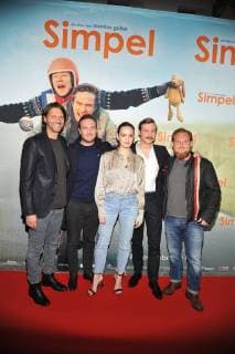 Markus Goller Frederick Lau Emilia Schuele David Kross Axel Stone V l n r Arrival the Cast to Premiere from simple in Movie theater at in Berlin at 06 11 2017