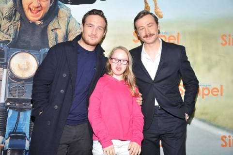 Frederick Lau Neele Buchholz David Kross Arrival the Cast to Premiere from simple in Movie theater at in Berlin at 06 11 2017