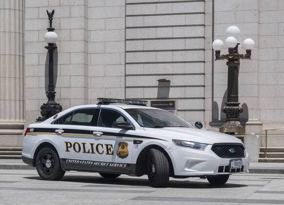 United States Secret Service police vehicle in Washington DC. Copyright: xAlanxNovelli LOOPxIMAGESx ANI12517WT34