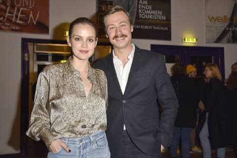 Emilia Schüle and David Kross at the Premiere the Cinema simple in Movie theater at Friedrichshain Berlin 07 11 2017 Foto:xN.xKubelkax xFuturexImage