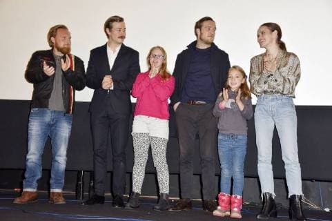 Axel Stone David Kross Frederick Lau and Emilia Schüle at the Premiere the Cinema simple in Movie theater at Friedrichshain Berlin 07 11 2017 Foto:xN.xKubelkax xFuturexImage