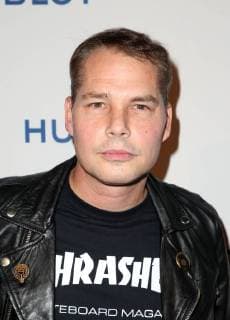 LOS ANGELES CA NOVEMBER 7 Shepard Fairey at Photo Op For Hulu s Obey Giant at the The Theatre at Ace Hotel in Los Angeles California on November 7 2017 Copyright: xFayexSadoux