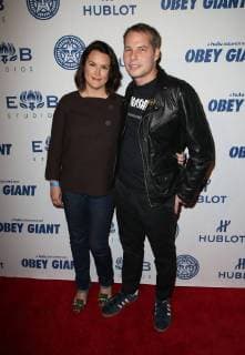 LOS ANGELES CA NOVEMBER 7 Jennifer Howell Shepard Fairey at Photo Op For Hulu s Obey Giant at the The Theatre at Ace Hotel in Los Angeles California on November 7 2017 Copyright: xFayexSadoux