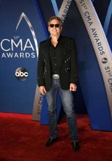Terry McBride walks the red carpet as he arrives for the 51st Annual Country Music Association Awards on November 8, 2017 at the Bridgestone Arena in Nashville.  NAS20171108117 JOHNxSOMMERSxII