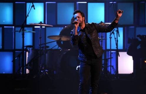 Luke Bryant performs onstage during the 51st Annual Country Music Association Awards on November 8, 2017 at the Bridgestone Arena in Nashville.  NAS20171108239 JOHNxSOMMERSxII