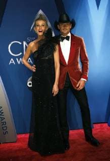 Tim McGraw and Faith Hill arrive for the 51st Annual Country Music Association Awards on November 8, 2017 at the Bridgestone Arena in Nashville.  NAS20171108248 JOHNxSOMMERSxII