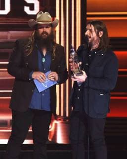 Chris Stapleton wins Male Vocalist of the Year at the 51st Annual Country Music Association Awards on November 8, 2017 at the Bridgestone Arena in Nashville.  NAS20171108272 JOHNxSOMMERSxII