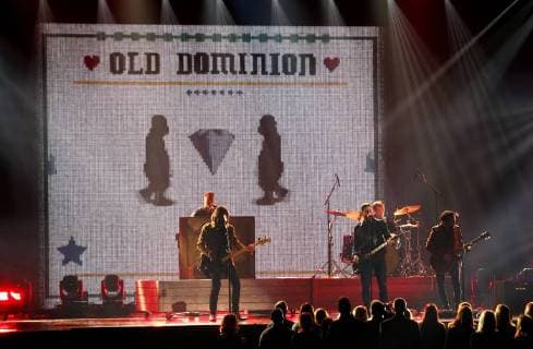 Old Dominion performs at the 51st Annual Country Music Association Awards on November 8, 2017 at the Bridgestone Arena in Nashville.  NAS20171108278 JOHNxSOMMERSxII