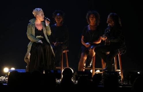 Pink performs at the 51st Annual Country Music Association Awards on November 8, 2017 at the Bridgestone Arena in Nashville.  NAS20171108283 JOHNxSOMMERSxII