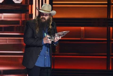 Chris Stapleton wins Male Vocalist of the Year at the 51st Annual Country Music Association Awards on November 8, 2017 at the Bridgestone Arena in Nashville.  NAS20171108323 JOHNxSOMMERSxII
