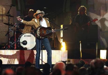 Alan Jackson performs at the 51st Annual Country Music Association Awards on November 8, 2017 at the Bridgestone Arena in Nashville.  NAS20171108329 JOHNxSOMMERSxII