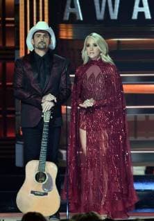 November 8, 2017 - Nashville, TN, U.S. - 08 November 2017 - Nashville, Tennessee - Brad Paisley, Carrie Underwood.51st Annual CMA Awards, Country Music s Biggest Night, held at Bridgestone Arena. Photo Credit: Laura Farr AdMedia Nashville U.S. - ZUMAa123 20171108_zaa_a123_461 Copyright: xLauraxFarrAdmediax