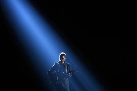 Bilder des Tages November 8, 2017 - Nashville, TN, U.S. - 08 November 2017 - Nashville, Tennessee - Eric Church.51st Annual CMA Awards, Country Music s Biggest Night, held at Bridgestone Arena. Photo Credit: Laura Farr AdMedia Nashville U.S. - ZUMAa123 20171108_zaa_a123_466 Copyright: xLauraxFarrAdmediax