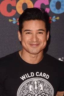 LOS ANGELES CA NOVEMBER 08 Mario Lopez arriving at Disney Pixar s Coco premiere at El Capitan Theatre on November 8 2017 in Los Angeles California Copyright: xDavidxEdwardsx