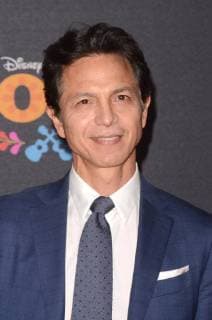 LOS ANGELES CA NOVEMBER 08 Benjamin Bratt arriving at Disney Pixar s Coco premiere at El Capitan Theatre on November 8 2017 in Los Angeles California Copyright: xDavidxEdwardsx