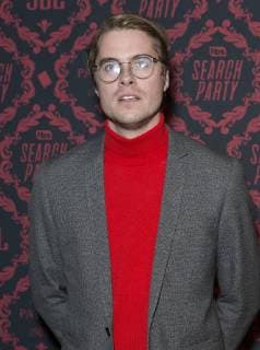 Search Party Staffelpremiere in New York USA: TBS premiere season 2 Search Jeffery Self attends season 2 premiere of Search Party at Public New York New York United States Public  LevxRadin