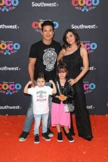 Mario Lopez and his Wife Courtney Laine Mazza with theirs Children Dominic and Gia Francesca at the Coco Film Premiere at 8 11 2017 in Los Angeles Disney Pixar S Coco Fimpremiere in Los Angeles 2017