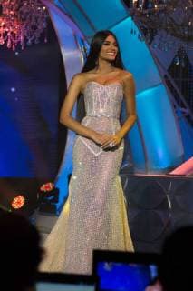 Sthefany Gutierrez (C), representative of Delta Amacuro State, walks wearing a evening dress before being crowned as the queen of the national beauty pageant Miss Venezuela, in Caracas, Venezuela, 9 November 2017. Sthefany Gutierrez wins Miss Venezuela 2017 !ACHTUNG: NUR REDAKTIONELLE NUTZUNG!  Copyright: xNathaliexSayagox CAR002 20171110-636458915343527859
