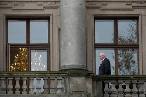 Deutsche Parteien: FDP. Scheitern der Jamaika-Sondierungsgespräche 2017 Deutschland, Berlin, Bundestag, Sondierungsgespräche zur Regierungsbildung nach der Bundestagswahl 2017 zwischen CDU CSU, FDP und B90 Grüne, Volker Kauder auf dem Balkon, 10.11.2017 *** Germany Berlin Bundestag Exploratory talks to Government after the Federal election 2017 between CDU CSU FDP and B90 green Volker Kauder on the Balcony 10 11 2017