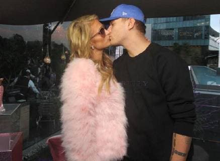Paris Hilton in Mexiko-Stadt November 10 2017 EUM20171110ESP14 JPG CIUDAD DE MEXICO ShowbizFarandula Paris Hilton La socialite Paris Hilton convivio con los 43 fans y ganadores de EL UNIVERSAL en un restaurante de Santa Fe en la capital 10 de noviembre de 2017 Foto EL UNIVERSALCarlos MejiaMAVC Mexico City Mexico  - ZUMAu78_ 20171110_zaf_u78_083 Copyright: xElxUniversalx