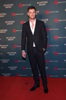November 11, 2017 - Mexico City, Mexico, Mexico - Actor Chris Hemsworth attends at red carpet to promote the Buchanan s Whiskey at Foto Museo Cuatro Caminos on November 12, 2017 in Mexico City, Mexico Mexico City Mexico  - ZUMAn230 20171111_zaa_n230_724 Copyright: xCarlosxTischlerx