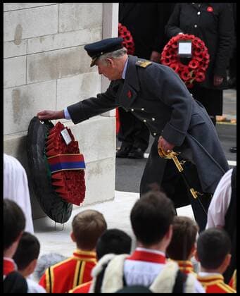 . 12 11 2017. London, United Kingdom. HM The Queen Elizabeth II- Remembrance Sunday. Prince Charles lays a wreath taking over from HM The Queen Elizabeth II for Remembrance Sunday at the Cenotaph, London.  xAndrewxParsonsx xi-Imagesx IIM-16363-0040