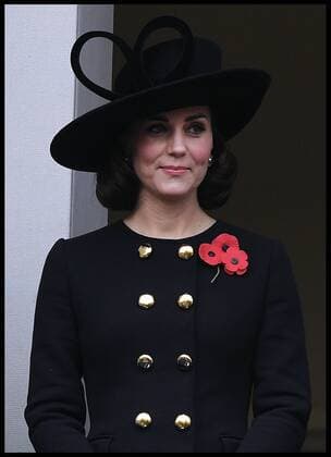 . 12 11 2017. London, United Kingdom. HM The Queen Elizabeth II- Remembrance Sunday. Duchess of Cambridge joins HM The Queen Elizabeth II for Remembrance Sunday at the Cenotaph, London.  xAndrewxParsonsx xi-Imagesx IIM-16363-0083