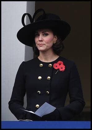 . 12 11 2017. London, United Kingdom. HM The Queen Elizabeth II- Remembrance Sunday. Duchess of Cambridge joins HM The Queen Elizabeth II for Remembrance Sunday at the Cenotaph, London.  xAndrewxParsonsx xi-Imagesx IIM-16363-0089