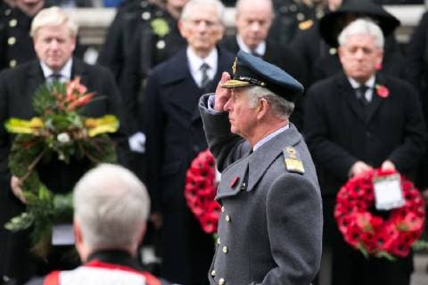 . 12 11 2017. London, United Kingdom. Remembrance Service At The Cenotaph. Pictured: Prince Charles, HRH The Prince of Wales. Members of Royal Family, senior politicians, including the British Prime Minister and representatives from the armed forces attend the annual Remembrance Sunday Service at the Cenotaph on Whitehall to pay tribute to those who have suffered or died at war.  xDinendraxHariax xi-Imagesx IIM-16365-0025