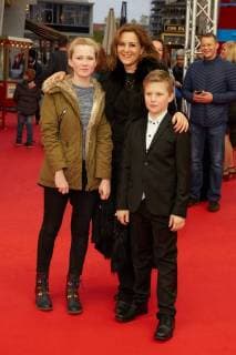 Martina Gedeck with Niece Paula and Nephew Anton German premiere from Paddington 2 in Berlin at 12 11 2017 Premiere Paddington 2