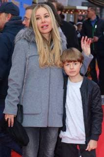 Xenia Seeberg Son Philip Elias at the Film premiere Paddington 2 in Cinema Zoo Palace Zoopalast in the Hardenberg Street Berlin Copyright Imago Stick Celebrities GmbH Date 12 11 2017 Film Paddington 2