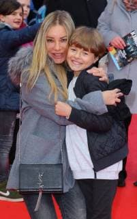 Xenia Seeberg Son Philip Elias at the Film premiere Paddington 2 in Cinema Zoo Palace Zoopalast in the Hardenberg Street Berlin Copyright Imago Stick Celebrities GmbH Date 12 11 2017 Film Paddington 2