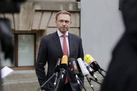 Christian Lindner - Bundesvorsitzender der Freien Demokraten,Vorsitzender der Fraktion der Freien Demokraten im Deutschen Bundestag, Deutschland, Berlin, Deutsche Parlamentarische Gesellschaft, Sondierungsgesprächen: CDU, CSU, FDP und Bündnis 90 Die Grünen *** Christian Lindner Federal Chairman the Free Democrats Chairman the Group the Free Democrats in German Bundestag Germany Berlin German Parliamentary Society Exploratory talks CDU CSU FDP and Alliance 90 the Greens
