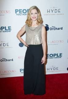 Gillian Alexy attends the premiere of The Orchard s People You May Know at the Pacific Theatres The Grove on November 13, 2017 in Los Angeles, California USA 2017 The premiere of The Orchard s People You May Know at the Pacific Theatres The Grove in Los Angeles, California  Copyright: xMSUxStudiox