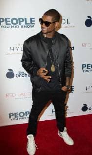 Usher Raymond IV attends the premiere of The Orchard s People You May Know at the Pacific Theatres The Grove on November 13, 2017 in Los Angeles, California USA 2017 The premiere of The Orchard s People You May Know at the Pacific Theatres The Grove in Los Angeles, California  Copyright: xMSUxStudiox