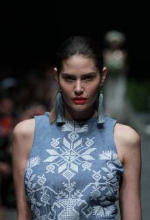 A model presents creations of the Mexican brand Lydia Lavin of the collection Spring Summer 2018, during Mexico s Fashion Week, held from 12 to 17 November 2017, in Mexico City, Mexico, 14 November 2017. Mexico s Fashion Week !ACHTUNG: NUR REDAKTIONELLE NUTZUNG!  Copyright: xMarioxGuzmánx MEX40 20171115-636463227076723172