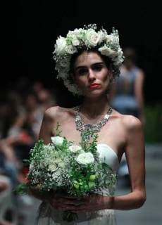 A model presents creations of the Mexican brand Lydia Lavin of the collection Spring Summer 2018, during Mexico s Fashion Week, held from 12 to 17 November 2017, in Mexico City, Mexico, 14 November 2017. Mexico s Fashion Week !ACHTUNG: NUR REDAKTIONELLE NUTZUNG!  Copyright: xMarioxGuzmánx MEX40 20171115-636463227090139172