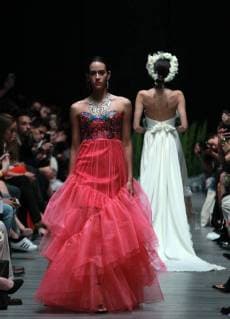 A model presents creations of the Mexican brand Lydia Lavin of the collection Spring Summer 2018, during Mexico s Fashion Week, held from 12 to 17 November 2017, in Mexico City, Mexico, 14 November 2017. Mexico s Fashion Week !ACHTUNG: NUR REDAKTIONELLE NUTZUNG!  Copyright: xMarioxGuzmánx MEX40 20171115-636463227104491172