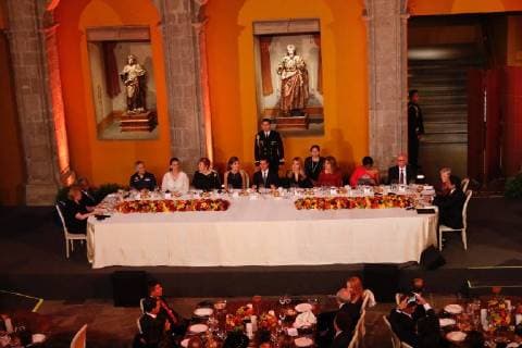 November 14, 2017 - Mexico Df, Mexico, Spain - Queen Letizia of Spain attends a dinner with President of Mexico, Enrique Pena Nieto and wife, Angelica River, on November 13, 2017 in Mexico Mexico City Mexico  - ZUMAg15_ 20171114_zaf_g15_011 Copyright: xJackxAbuinx