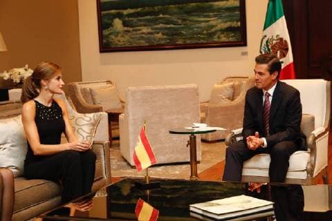 Themen der Woche November 14, 2017 - Mexico Df, Mexico, Spain - Queen Letizia of Spain attends a meeting with President of Mexico, Enrique Pena Nieto and wife, Angelica River, at Los Pinos Official Residence on November 13, 2017 in Mexico Mexico City Mexico  - ZUMAg15_ 20171114_zaf_g15_005 Copyright: xJackxAbuinx