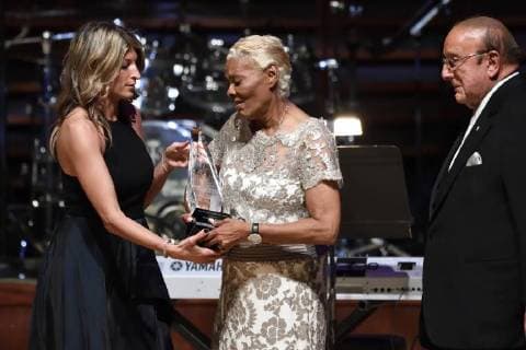 November 14, 2017 - Philadelphia, Pennsylvania, U.S - Board Chair, NINA C TINARI SCHULSON, and CLIVE DAVIS, presents DIONNE WARWICK, with the 2017 Marian Anderson Award at the Marian Anderson Award Gala held at the Kimmel Center in Philadelphia PA The Marian Anderson Award was created to honor and celebrate world-renowned artists for their artistic work and talents, as well as their philanthropic contributions to society. It is named in memory of culture-changing vocalist and distinguished Philadelphian, Marian Anderson. Philadelphia U.S. - ZUMArf1_ 20171114_zaf_rf1_002 Copyright: xRickyxFitchettx