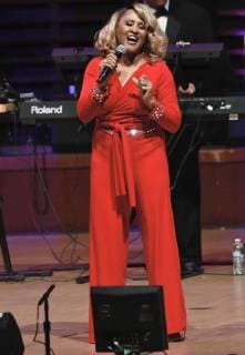 November 14, 2017 - Philadelphia, Pennsylvania, U.S - R&B legend, DARLENE LOVE, performing at the Marian Anderson Award Gala held at the Kimmel Center in Philadelphia PA The Marian Anderson Award was created to honor and celebrate world-renowned artists for their artistic work and talents, as well as their philanthropic contributions to society. It is named in memory of culture-changing vocalist and distinguished Philadelphian, Marian Anderson. Philadelphia U.S. - ZUMArf1_ 20171114_zaf_rf1_003 Copyright: xRickyxFitchettx