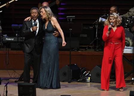 November 14, 2017 - Philadelphia, Pennsylvania, U.S - R&B legends, MARILYN MCCOO, and BILLY DAVIS JR., performing with DARLENE LOVE, at the Marian Anderson Award Gala held at the Kimmel Center in Philadelphia PA The Marian Anderson Award was created to honor and celebrate world-renowned artists for their artistic work and talents, as well as their philanthropic contributions to society. It is named in memory of culture-changing vocalist and distinguished Philadelphian, Marian Anderson. Philadelphia U.S. - ZUMArf1_ 20171114_zaf_rf1_005 Copyright: xRickyxFitchettx