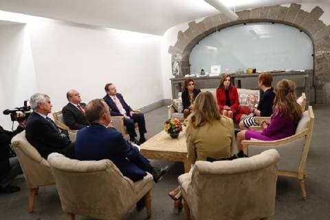 Spanish Queen Letizia and Minister Dolors Montserrat meeting with the President of the International Union Against Cancer Sanchia Aranda on Wednesday 15 th November 2017 in Mexico 66 cordon press  FranciscoxGomezxxCasaxReal