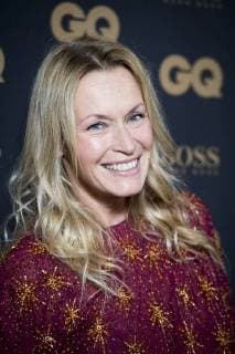 Estelle Lefebure en robe transparente CELEBRITES Ceremonie des recompenses GQ Paris 15 11 2017 JBAutissier Panoramic 
